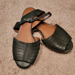 Lucky Beand Sandals